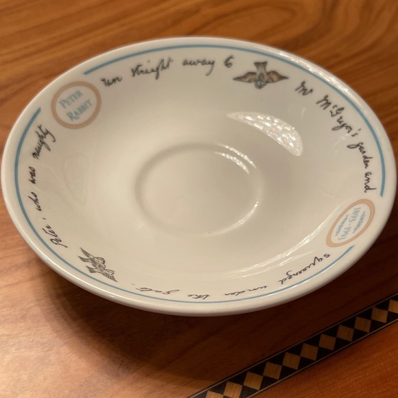 Wedgwood Peter Rabbit 100th Anniversary 1893-1993 teacup and saucer England - Picture 4 of 6